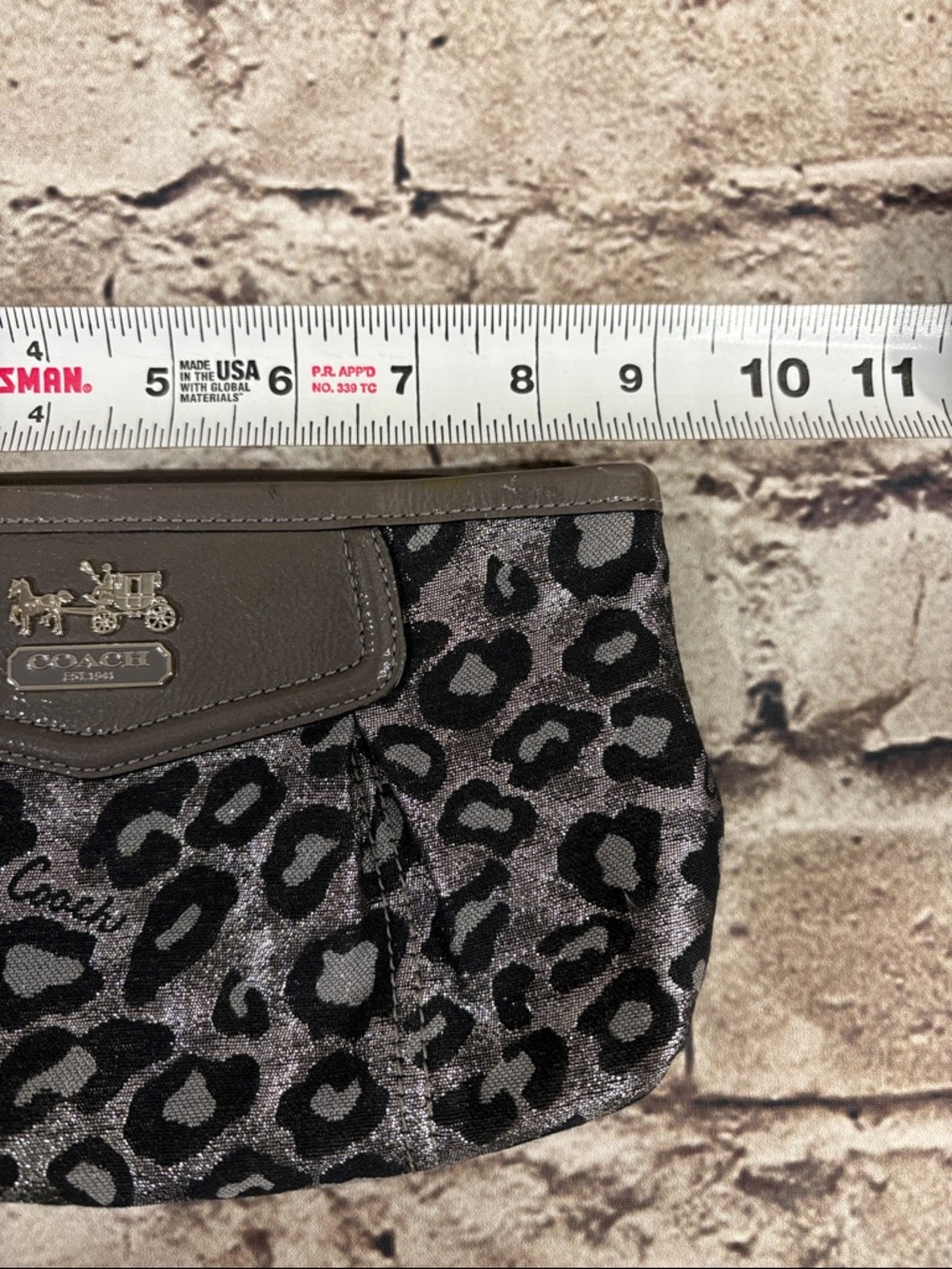 Early 2000s Coach Metallic Gray Leopard Print Wristlet/ Clutch - Picture 12 of 13